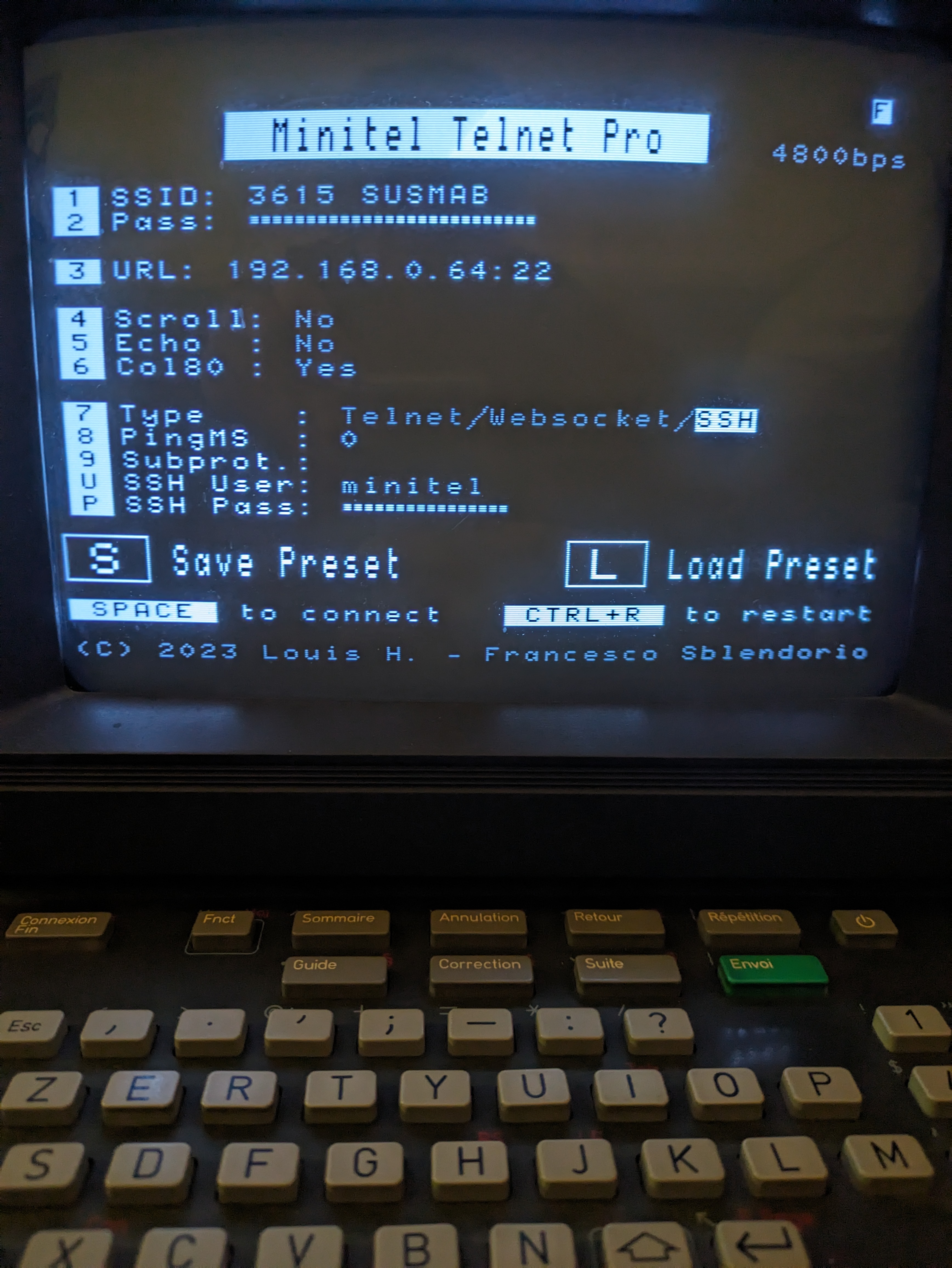 screenshot of a minitel with the dongle plugged